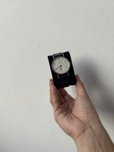 Reloj NOMOS TANGENTE 101 Manual 35mm Hombre Esfera Blanca Redondo TOTALMENTE NUEVO - Imagen 1 de 9