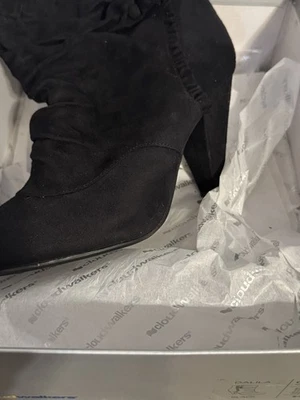 Avenue Cloudwalkers Leather Size 9.5 Wide Black Heeled Ankle Boots - Image 1 of 4