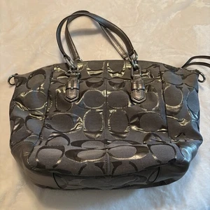 NWT COACH Silver Olive Metallic Signature "C” Logo Handbag #17866 w/Cloth Bag - Picture 1 of 9