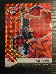Trae Young - 2020-21 Panini Mosaico Mosaico Reattivo Inserto Rosso Card - Foto 1 di 2
