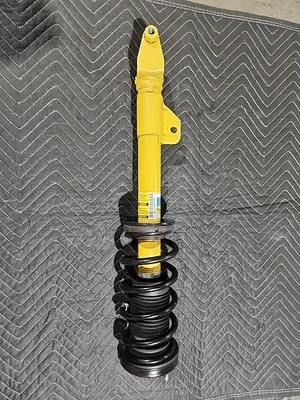 Dodge Charger SCAT PACK 2015-2021 6,4 L OEM LH AMORTIGUADOR DELANTERO Y RESORTE 05181350AI Foto 1 de 4