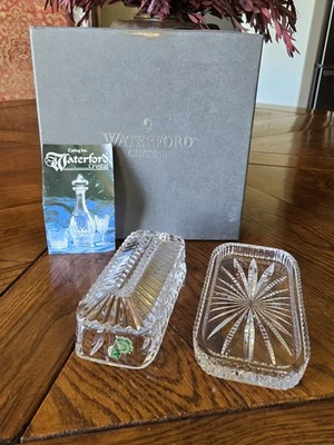 PLATO DE MANTEQUILLA CUBIERTO DE CRISTAL WATERFORD 1/4 LB DE COLECCIÓN NUEVO STOCK ANTIGUO GÓTICO Foto 1 de 4