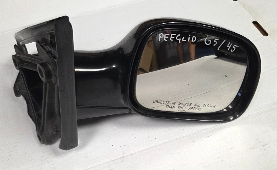 2004 2005 2006  Chrysler Town Country Exterior Door mirror, 710824 Foto 1 de 4