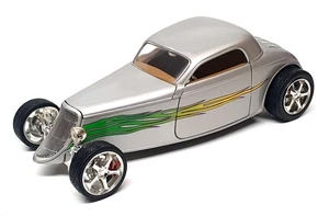 Road Signature 1/18 Scale Diecast 8823F - 1933 Ford Coupe - Silver - Picture 1 of 5