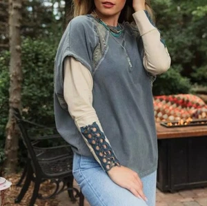 Gimmicks by Buckle Women's Raw Edged Pieced Crochet Top in Washed Blue Size XL - Picture 1 of 15