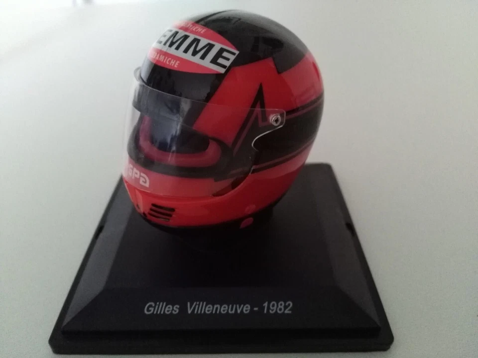 CASCO HELMET AYRTON SENNA 1988 F1 WORLD CHAMPION SPARK 1 5 RARE no MINICHAMPS