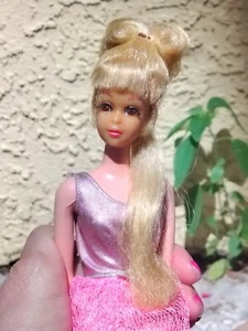 Bambola Francie anni '70 Barbie belle condizioni - Foto 1 di 16