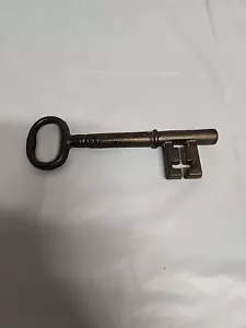 Large Antique Cast Iron Skeleton Key - Picture 1 of 5