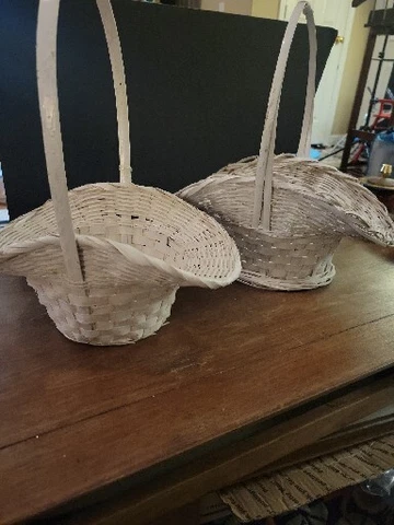 2 Vintage White Wicker Bonnet Baskets Rattan Hand Made Baskets Cover
