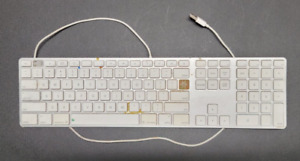 Genuine Apple USB Wired Keyboard with Numeric Keypad MB110LL/B A1243 *FOR PARTS*