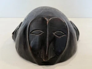 Máscara de mono de madera tallada a mano africana rara de colección, 8" x 8" x 4" de alto - Imagen 1 de 5