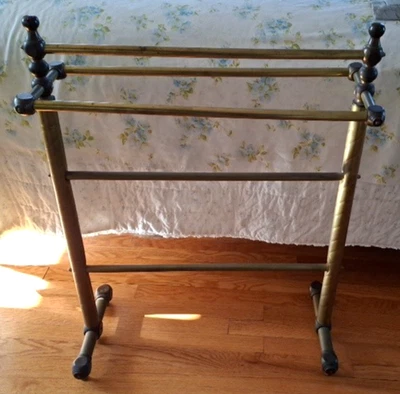 Manta toallero manta edredón de latón de colección con patas torcidas de cebada - independiente Foto 1 de 4