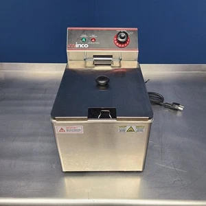 Winco EFS-16 Electric 16 lb. Countertop Fryer (Scratch and Dent 1237) - Picture 1 of 5