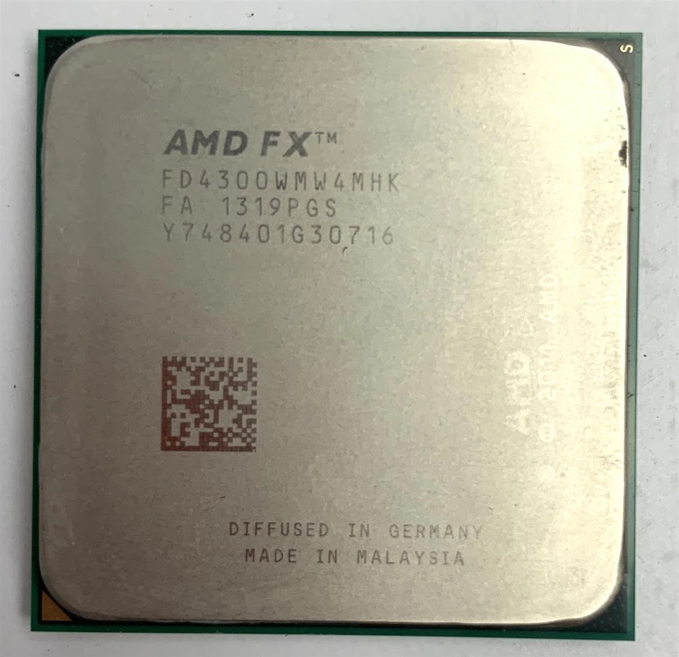 Processore AMD FX-4300 CPU AM3+ 4x 3.80 GHz - 4.00 GHz (FD4300WMW4MHK) - Immagine 1 di 1
