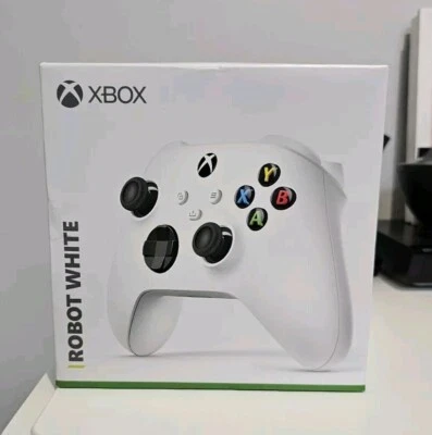 Xbox Wireless Controller Robot White New Sealed Fast Dispatch. - Image 1 of 4
