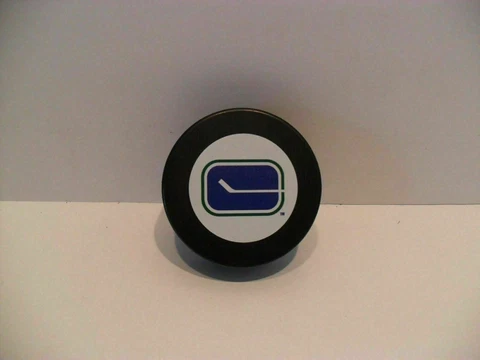 Vintage Vancouver Canucks Puck - BRAND NEW!  1970 - 1978 Vintage Logo Cover