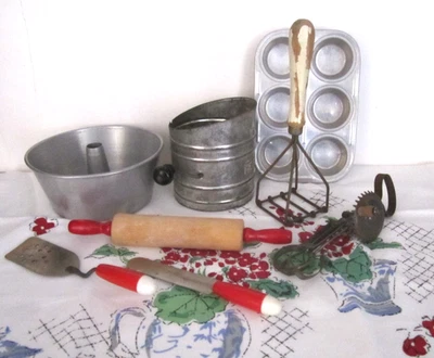 UTENSILIOS PARA HORNEAR COCINA INFANTIL VINTAGE PRINCIPIOS DE 1900 8 PIEZAS Foto 1 de 4