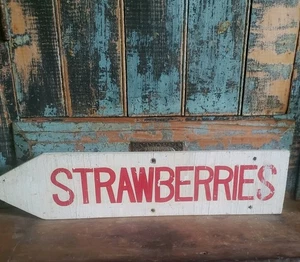 AWESOME OLD WOODEN ARROW FORM FARM MARKET SIGN GREAT LETTERING NR AAFA - Picture 1 of 10