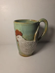 Taza de cerámica firmada gallo 3D verde con muesca recortada - Imagen 1 de 8