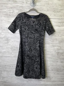 Lands End Dress Womens XS Black Gray Floral Short Sleeve Fit Flare Knit Stretch - Picture 1 of 11