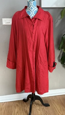 Abrigo para mujer Dennis by Dennis Basso rojo swing talla grande Foto 1 de 4