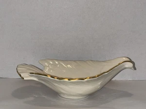 Plato de baratija de caramelo nuez adorno dorado 24K Lenox porcelana marfil pájaro paz paloma de colección - Imagen 1 de 9
