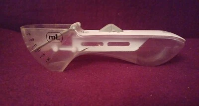 Cuchara medidora fácil de ajustar Pampered Chef. 1-2 T. 1/2 -3 t. Oz. Y ML Foto 1 de 3