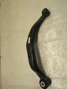 2023-2024 BRAZO DE CONTROL TRASERO DERECHO TOYOTA CROWN XLE OEM - Imagen 1 de 9