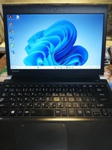 Toshiba Dynabook R734/M Core i5-4210M 2.60GHz RAM 8GB SSD 128GB 13.3 inch - Picture 1 of 10