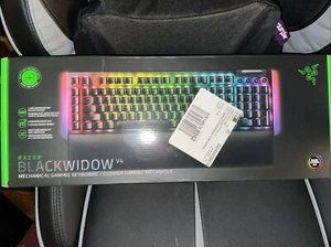 Razer BlackWidow V4 Wired Mechanical Green Switch Gaming Keyboard w/ Chroma RGB - Picture 1 of 10