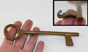 Antique 1800s Large Castle Trunk Solid Brass Dungeon Skeleton Key Hook Bit 6"