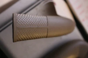 Land Rover Discovery 2 2002 Fron Seal Handle Bahama Beige AWR3408SUC   LB BOX 02 - Bild 1 von 5