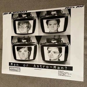 ¿Hombre o Astro-Man? Foto de prensa 8x10”. Ver descripción. - Imagen 1 de 6