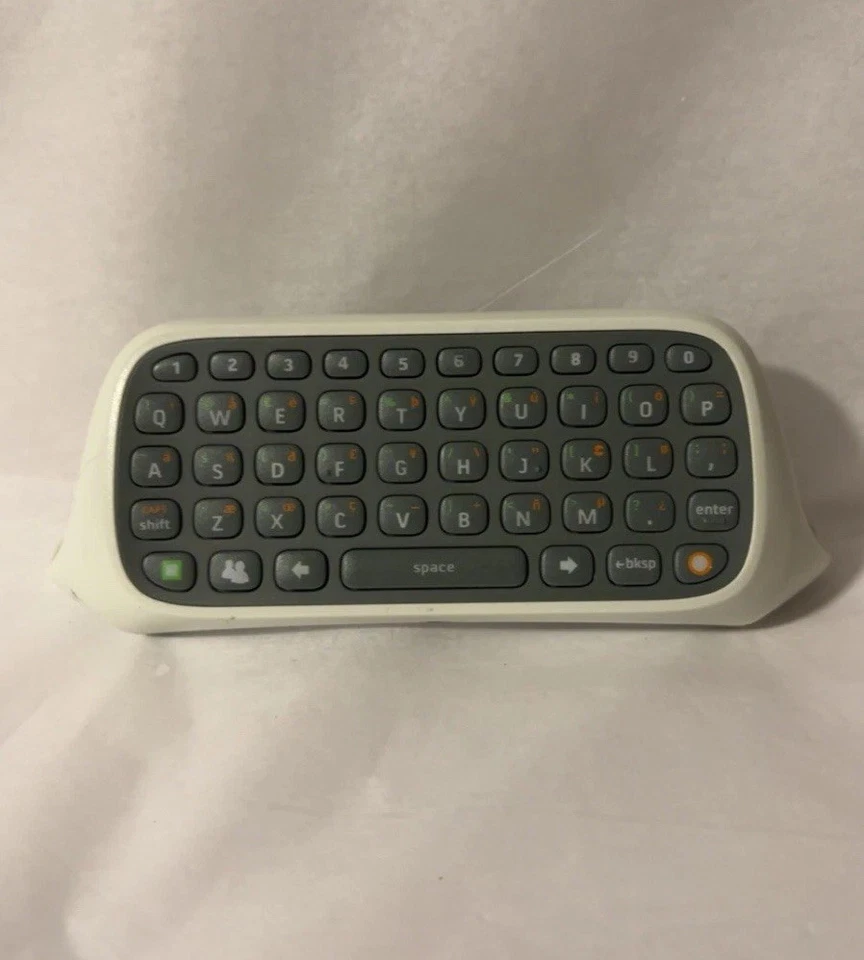 Microsoft Xbox 360 Chatpad White - Image 1 of 1
