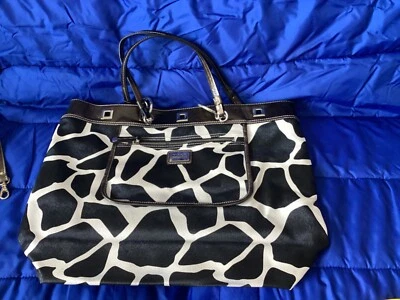 Bolsa tote Max New York Signature preta e branca com estampa de animais - Usado - Imagem 1 de 4