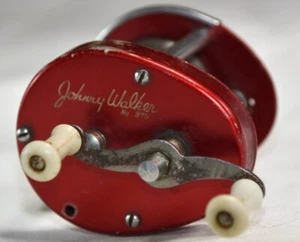 RARE JOHNNY WALKER No.975 MADE IN JAPAN BAIT CASTER FISHING REEL WORKS - Picture 1 of 8