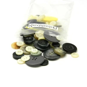 50 Grams of Assorted Natural Colored 2 and 4 Hole Sewing Buttons 120-150 Pieces - Picture 1 of 1