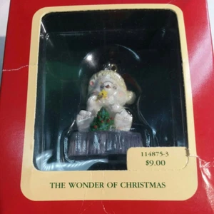 CARLTON CARDS HEIRLOOM COLLECTION “THE WONDER OF CHRISTMAS” ORNAMENT 1992 DV105 - Picture 1 of 7