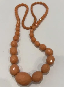 VINTAGE CORAL CELLULOID FACETED GRADUATED BEAD NECKLACE - Picture 1 of 4