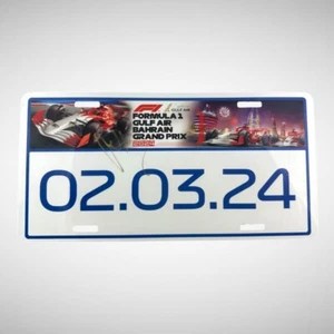 Placa de matrícula F1 Bahrein 2024 NUEVA firmada por Carlos Sainz Ferrari - Imagen 1 de 7