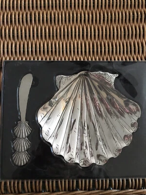 Bonito cuenco de inmersión en forma de vieira con esparcidor en caja de regalo nuevo Foto 1 de 4