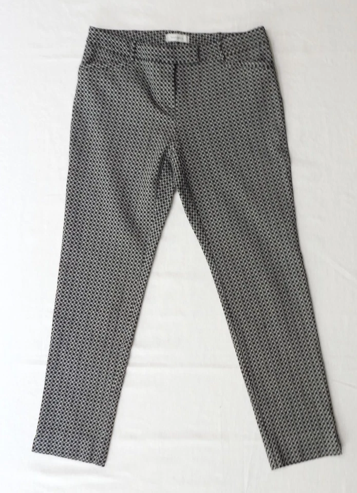 Women's Van Heusen Ankle Dress Pants Sz 6 Black Texture Flat Front Pockets - Image 1 of 4