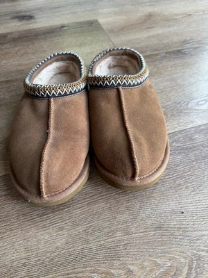 UGG Australia Tasman Suede Slipper for Women, Size 7 - Image 1 of 3