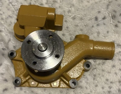 Bomba de agua 6204-61-1100 compatible con motor Komatsu 3D95S 4D95L 4D95S PC60-5 Foto 1 de 4