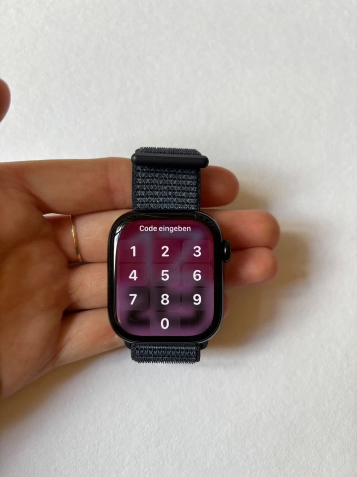 Apple Watch S10 42mm Diamantschwarz Sportloop Tinte MWWG3QF/A OVP