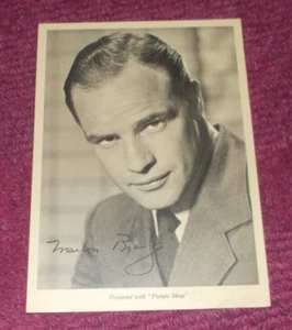 VINTAGE PHOTO FACSIMILIE SIGNATURE PRESENTED WITH PICTURE SHOW MARLON BRANDO - Picture 1 of 1