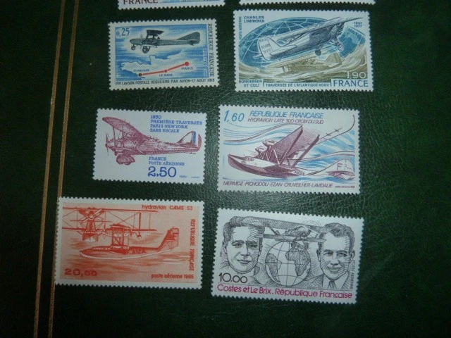 : POSTE AERIENNE - BEAU LOT DE TIMBRES NEUFS ** - Photo 1/4