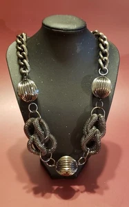 Collar de cota de malla de metal pesado Vera Wang usado - usado en excelente estado - Imagen 1 de 4