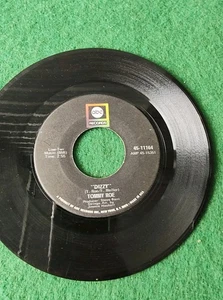 TOMMY ROE DIZZY / THE YOU I NEED 45 RPM RECORD 059 - Picture 1 of 2