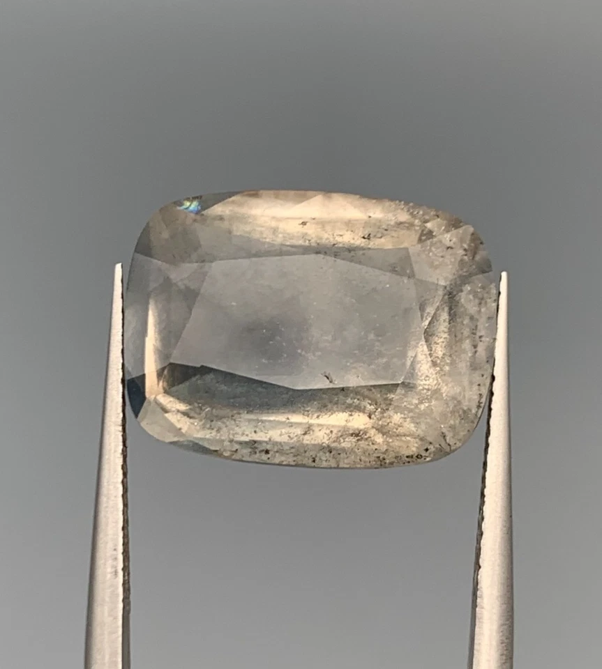 8.90ct blue quartz step coushion cut from pakistan - Image 1 of 4